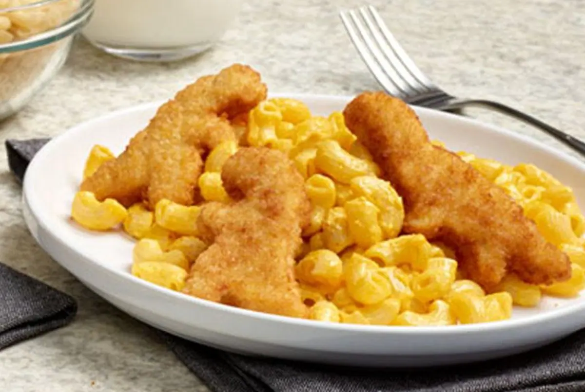 Kids meal with chicken nuggets and mac and cheese