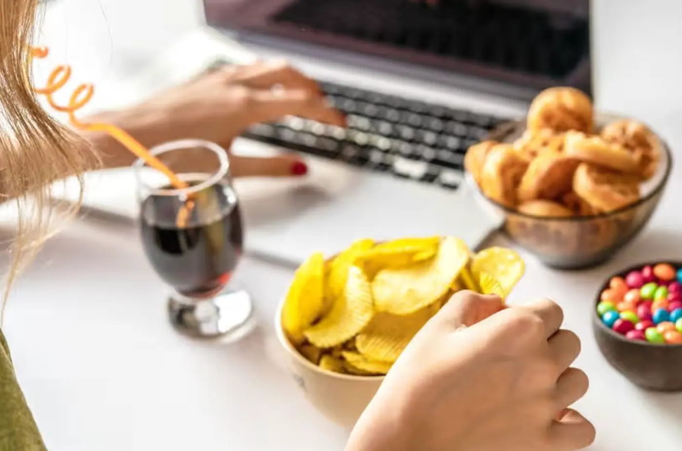 How Mindless Snacking Is Sabotaging Your Weight Loss (And How to Stop It)