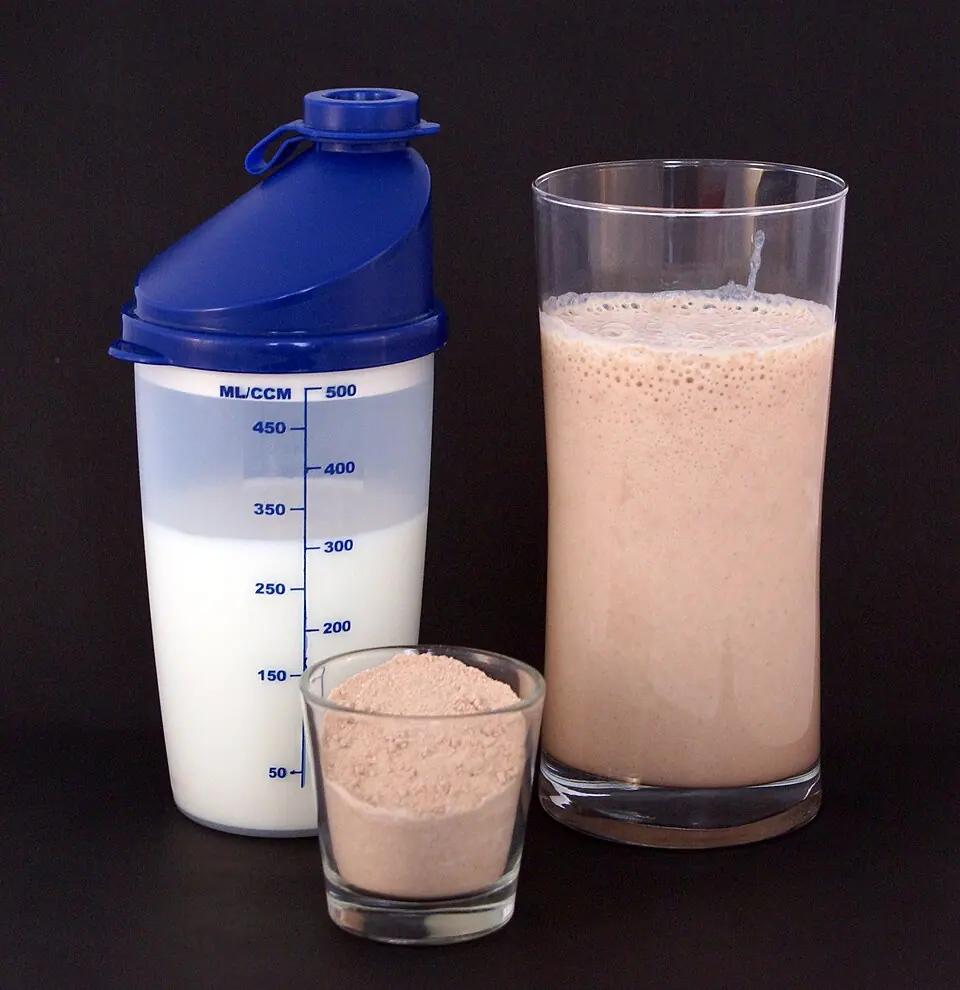 Protein shake, a mass-building post-workout snack